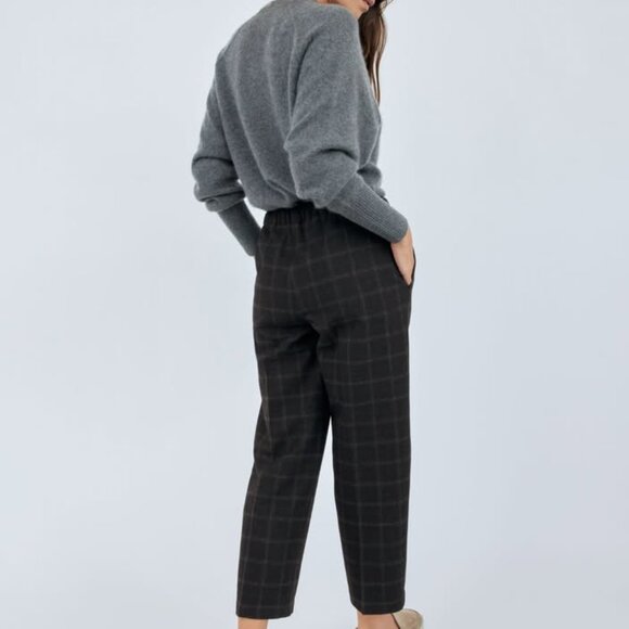 Aritzia The Group Babaton Jimmy Pant Mid-rise twill trousers - Picture 4 of 9